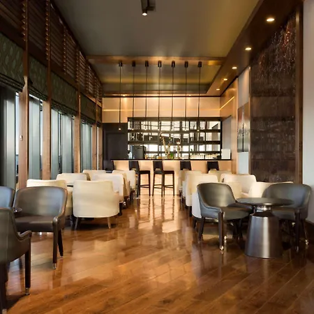 Otel Ramada Plaza By Wyndham 5*