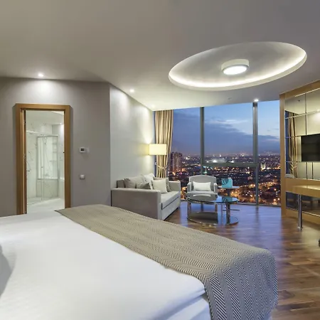 Hotel Ramada Plaza By Wyndham 5*