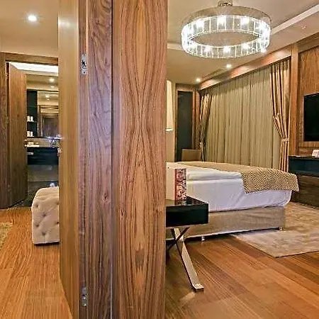 Hotel Ramada Plaza By Wyndham 5*