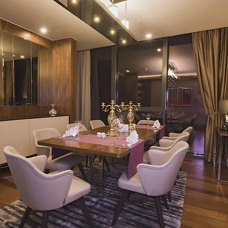 Szálloda Ramada Plaza By Wyndham 5*