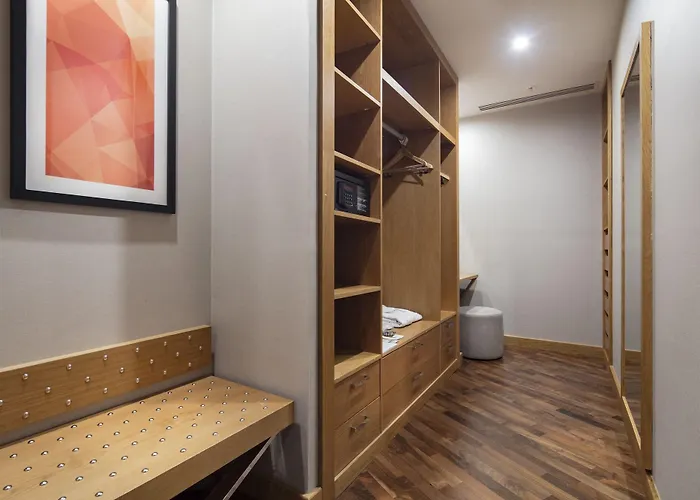 Ramada Plaza By Wyndham Hotel